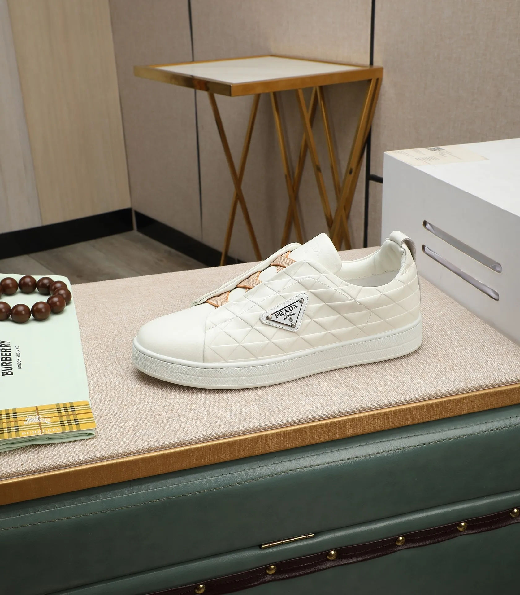 Men's men's shoes💰540🌹🌹[PRADA—Prada] 2024 latest model🙈original replica! 👟👟👟The uppers are made of top-notch workmanship from Italy🇮🇹Imported calfskin❗️The cowhide lining is suitable for travel. The original version has a large engraving sole, making it suitable for all kinds of travels, showing low-key luxury. Let quality speak for itself. Color: Size: 38-44